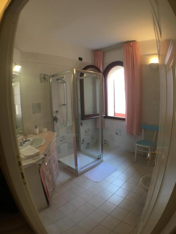 King Room image 2