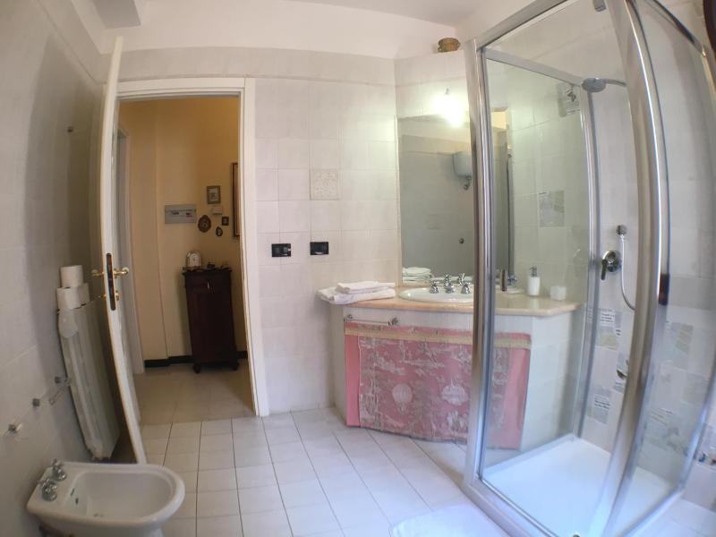 King Room image 3