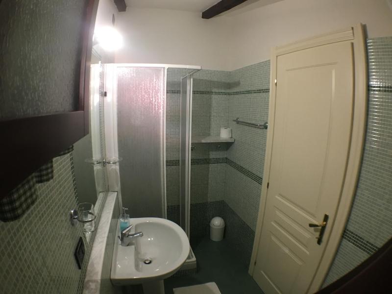 King Room with Garden View image 2