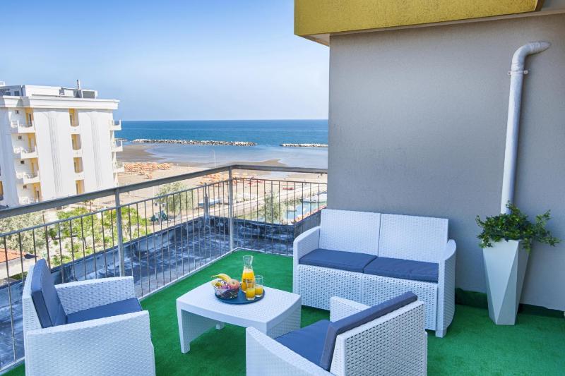 Hotel Mirabel - image 39