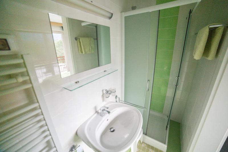 Single Room image 3