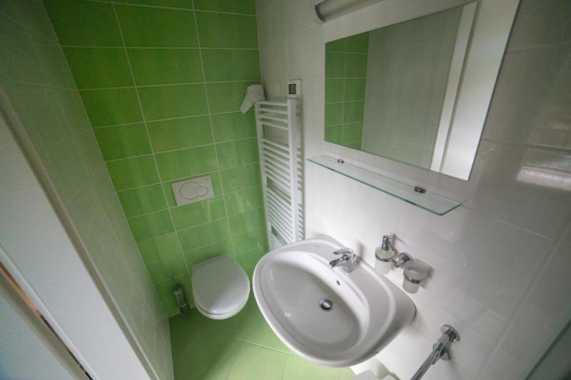 Single Room image 4