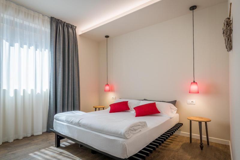 Superior Apartment image 3