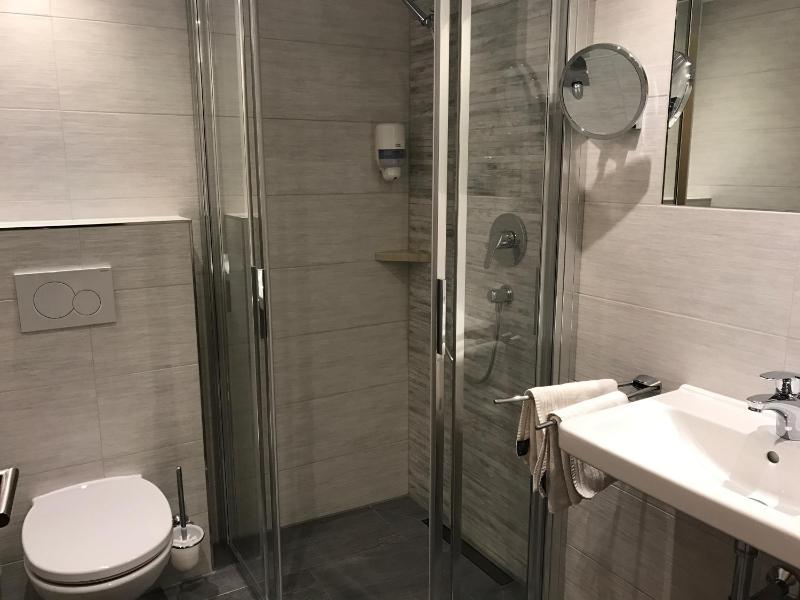 Double Room with Garden View image 3