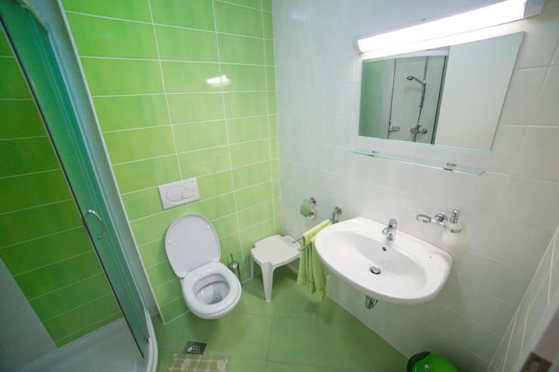 Double Room image 4