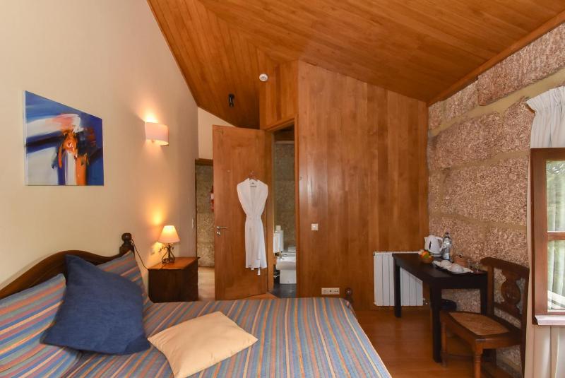 Double Room image 4