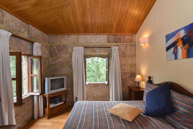 Double Room image 3