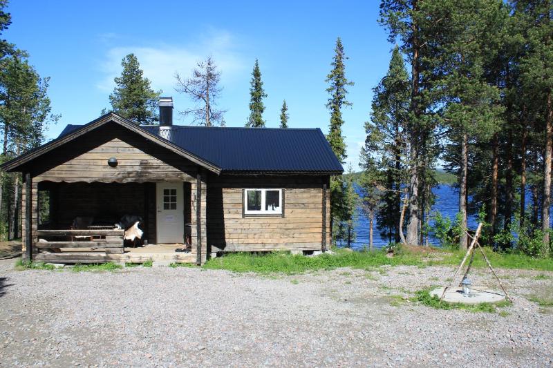 Log Cabin image 2