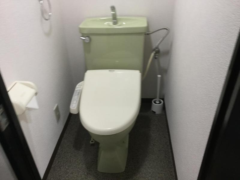 Gallery Compass- Art Apartments Osaka with Breakfast Free Parking - image 11
