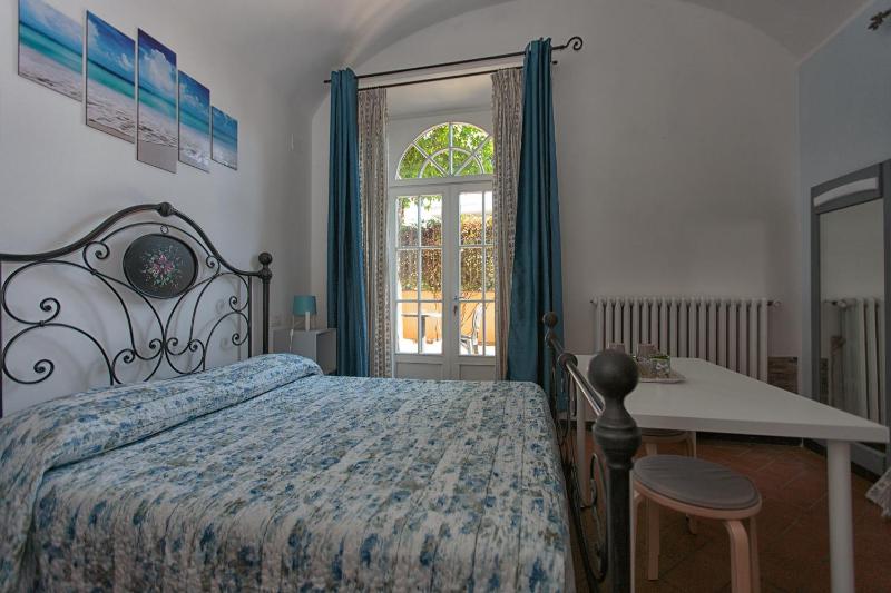 Double Room with Garden View image 2