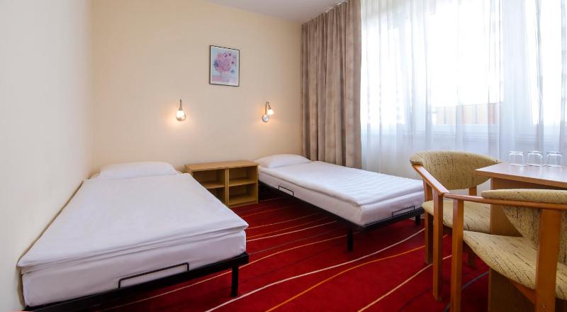 Triple Room (2 Adults) image 2