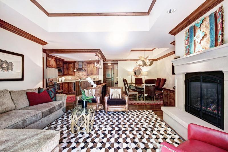 Exclusive 2BR Ritz-Carlton w Mountain Rustic Décor Save 20% on 7 Nights! - image 8