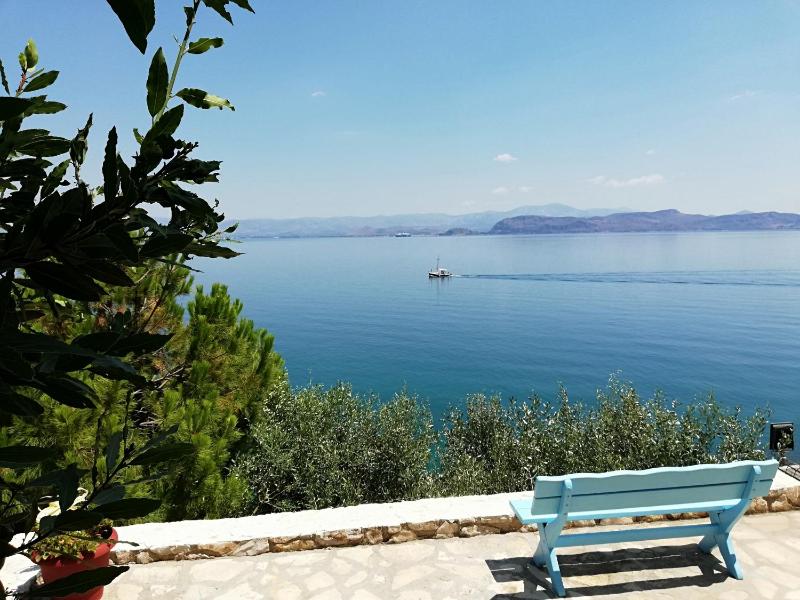 One Bedroom Apartment with Sea View image 1