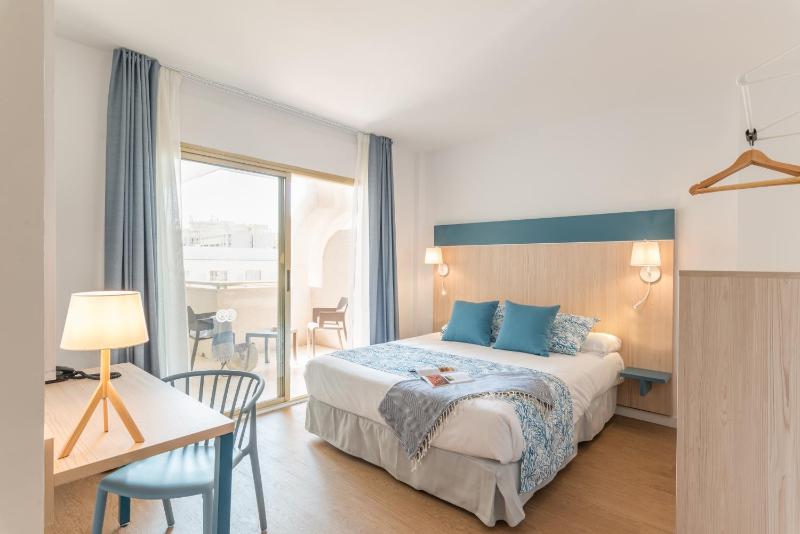 Double Room - Disability Access image 1