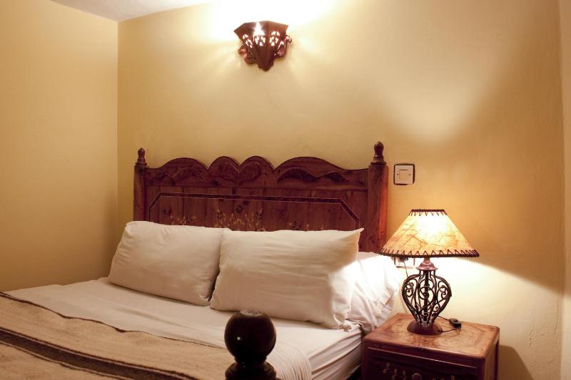 Single Room image 3