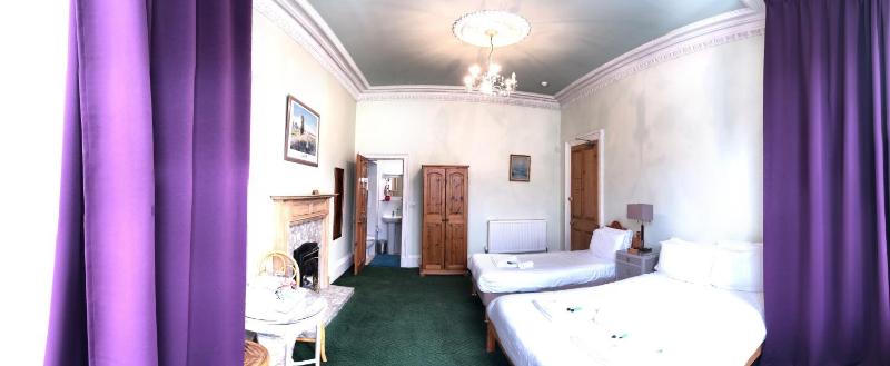 Triple Room image 2