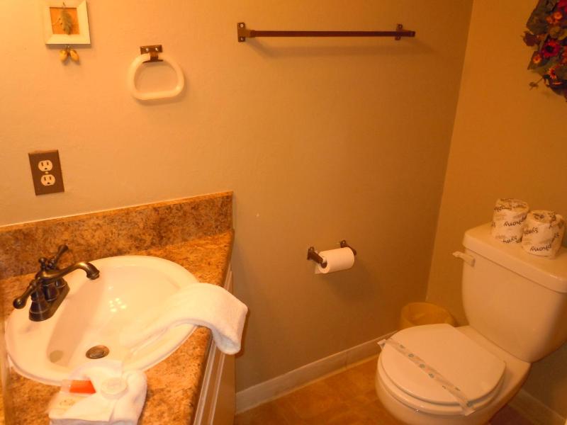 Two-Bedroom House image 3