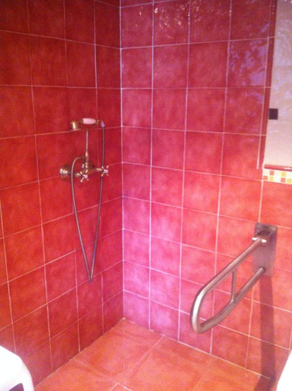 Twin Room - Disability Access image 3