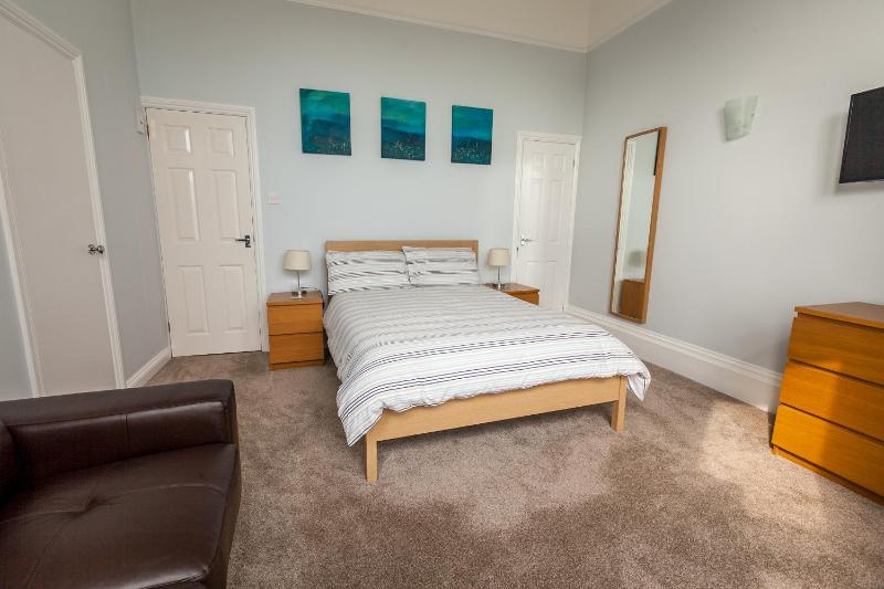 Clydesdale Apartments - image 46
