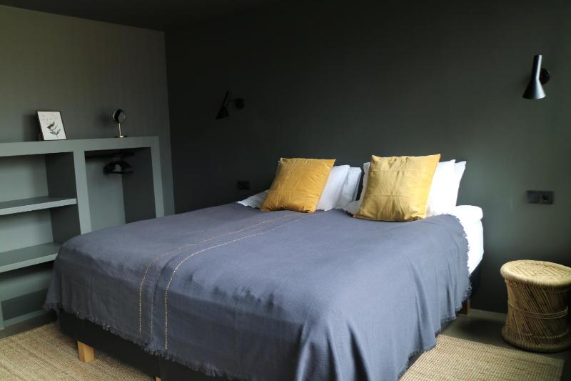 2 Bedroom Apartment FJALL image 3