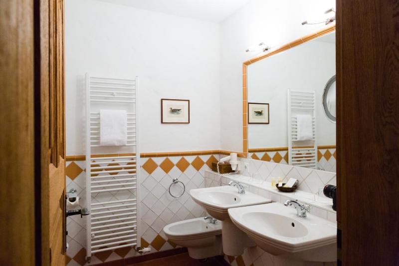 Double Room image 4