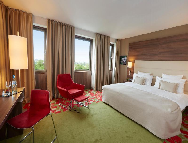Premium Double Room image 2