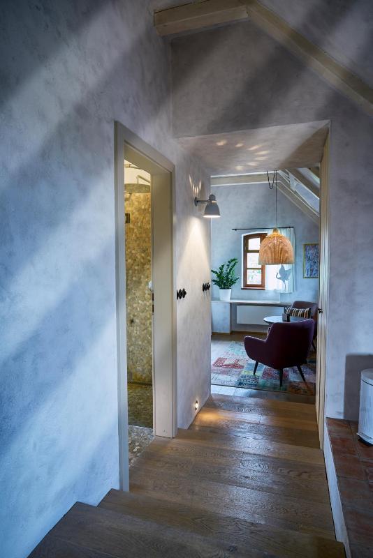 Deluxe Double Studio with Vineyard Views image 3