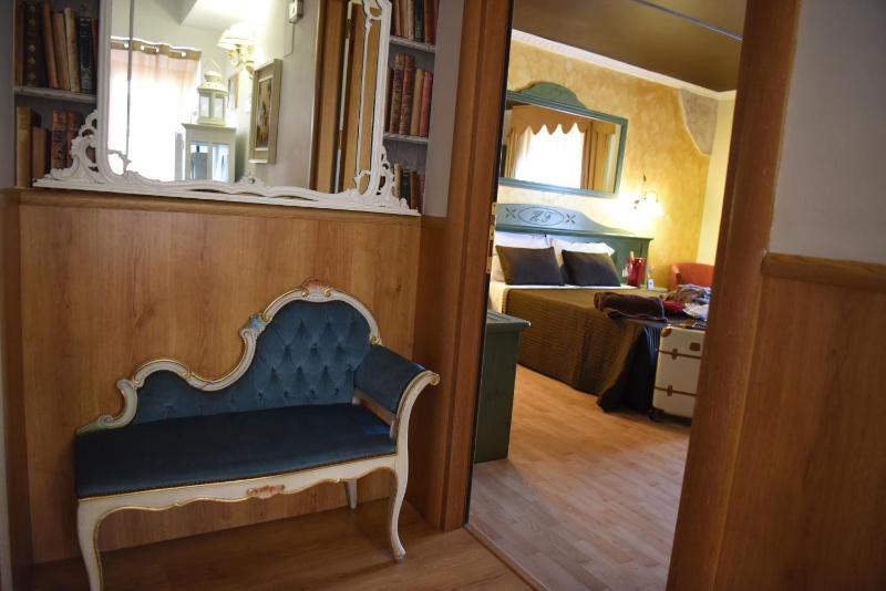 Single Room image 1