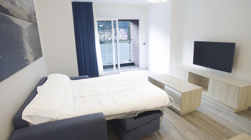 Superior Apartment with Balcony image 4