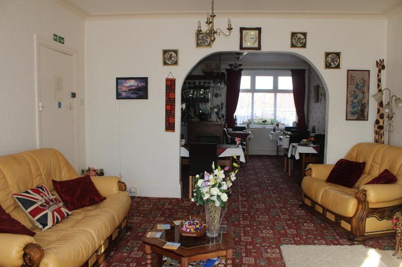 The Lyndsay Guest House - image 14