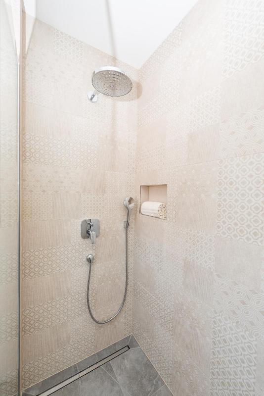 Deluxe Two Bedroom Apartment with Balcony image 4