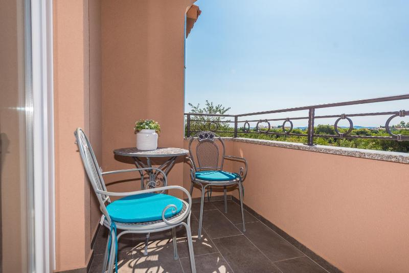 Two Bedroom Apartment with Terrace and Balcony image 2