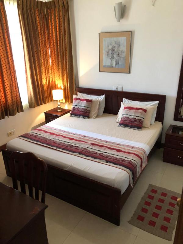 Hedges Court Residencies-2 Rooms with En-suite baths 3 plus Beds Visitors Bath 104 sqm spacious Apartment - image 7