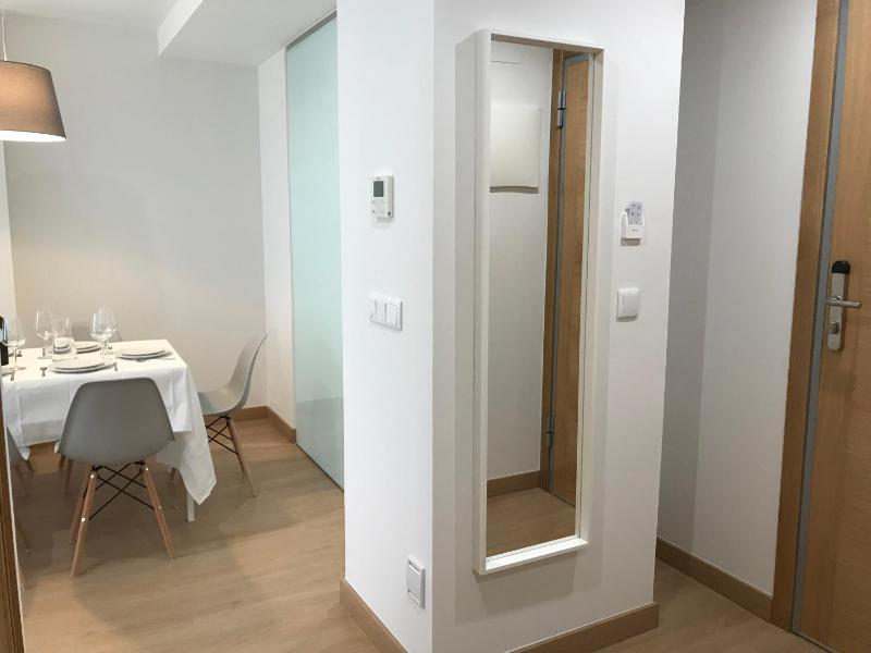 One-Bedroom Apartment image 1