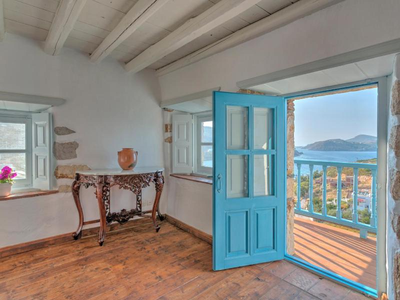 Villa with Sea View image 3