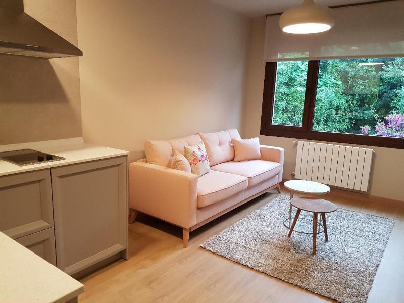 One-Bedroom Apartment image 3
