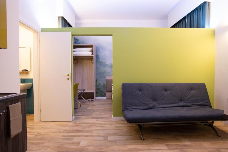 Studio Apartment image 3
