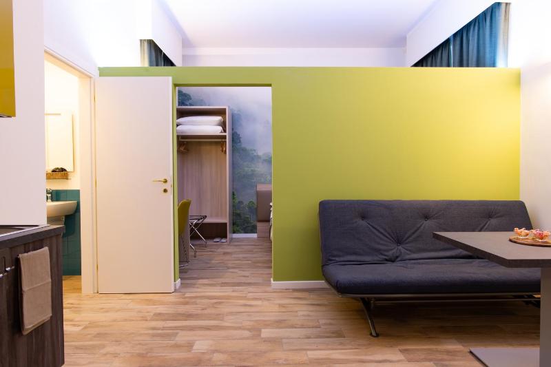 Studio Apartment image 2