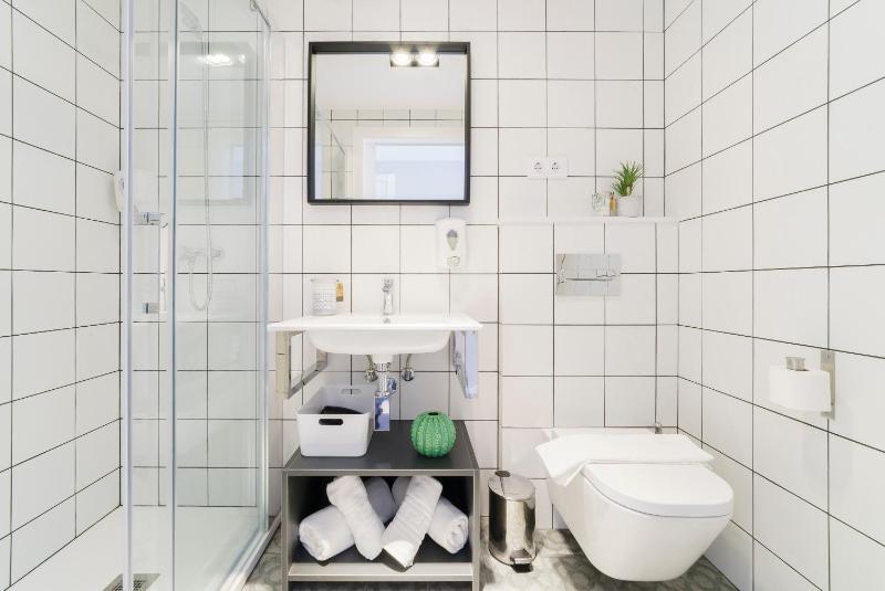 Twin Room image 2
