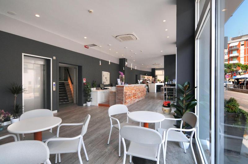 Hotel Austria - image 43