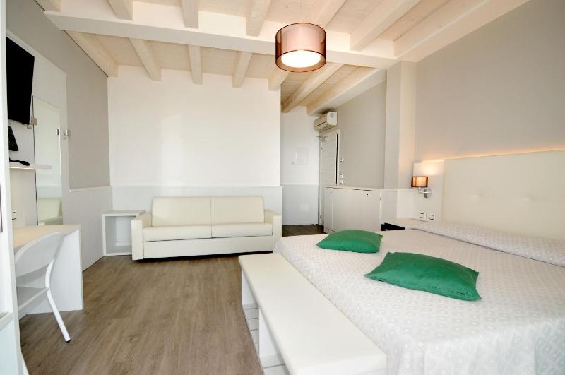 Hotel Austria - image 49