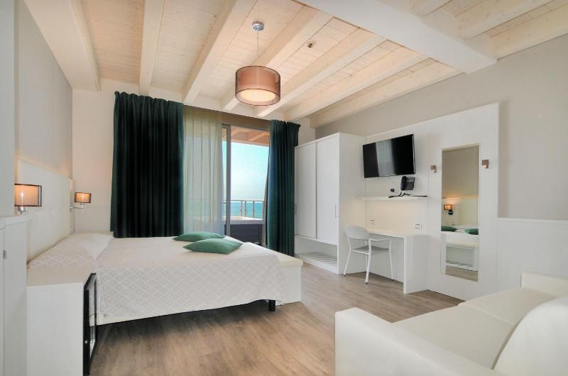 Hotel Austria - image 28