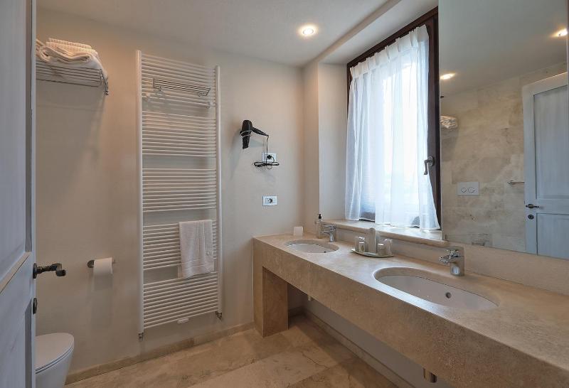 King Suite image 4
