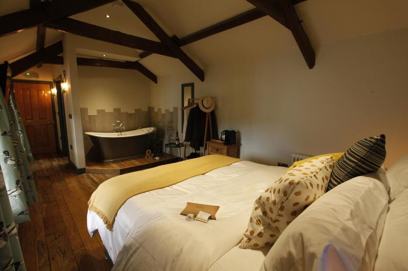Superior Apartment image 2