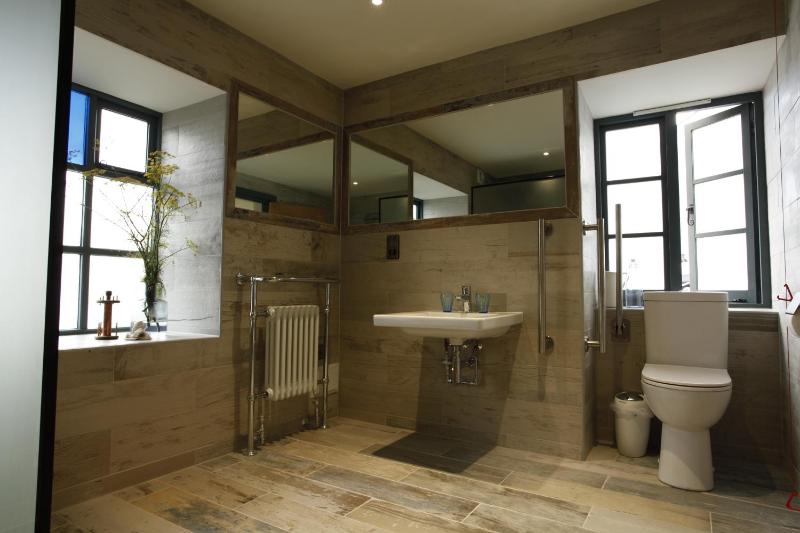 Apartment - Ground Floor image 2