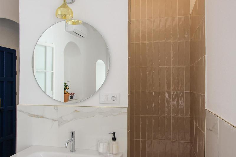 Deluxe Double Room image 3