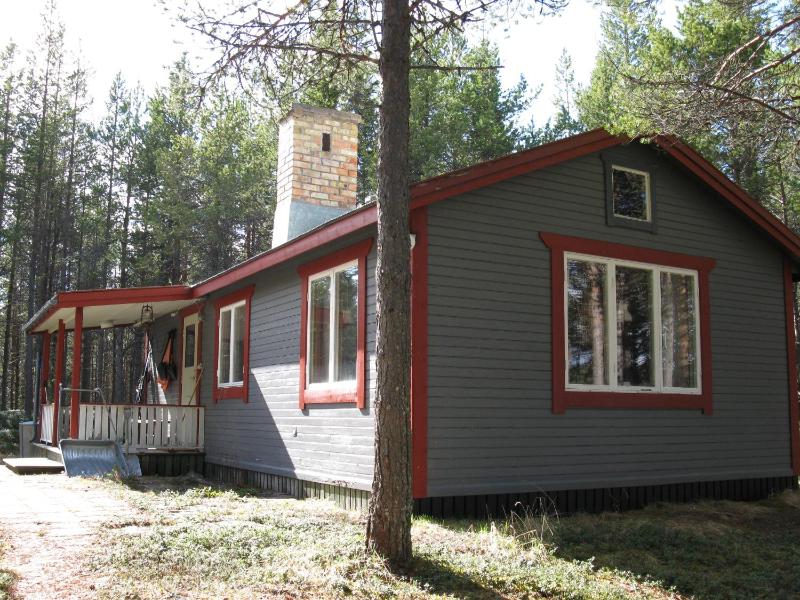 Main Cabin image 1