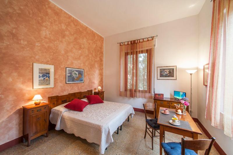 Double Room image 2