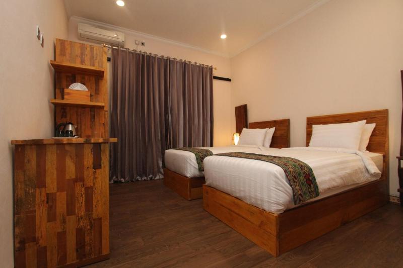 Saka Boutique Hotel - image 13