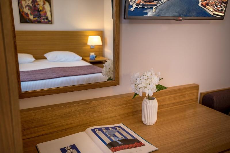 Superior Two-Bedroom Apartment image 2